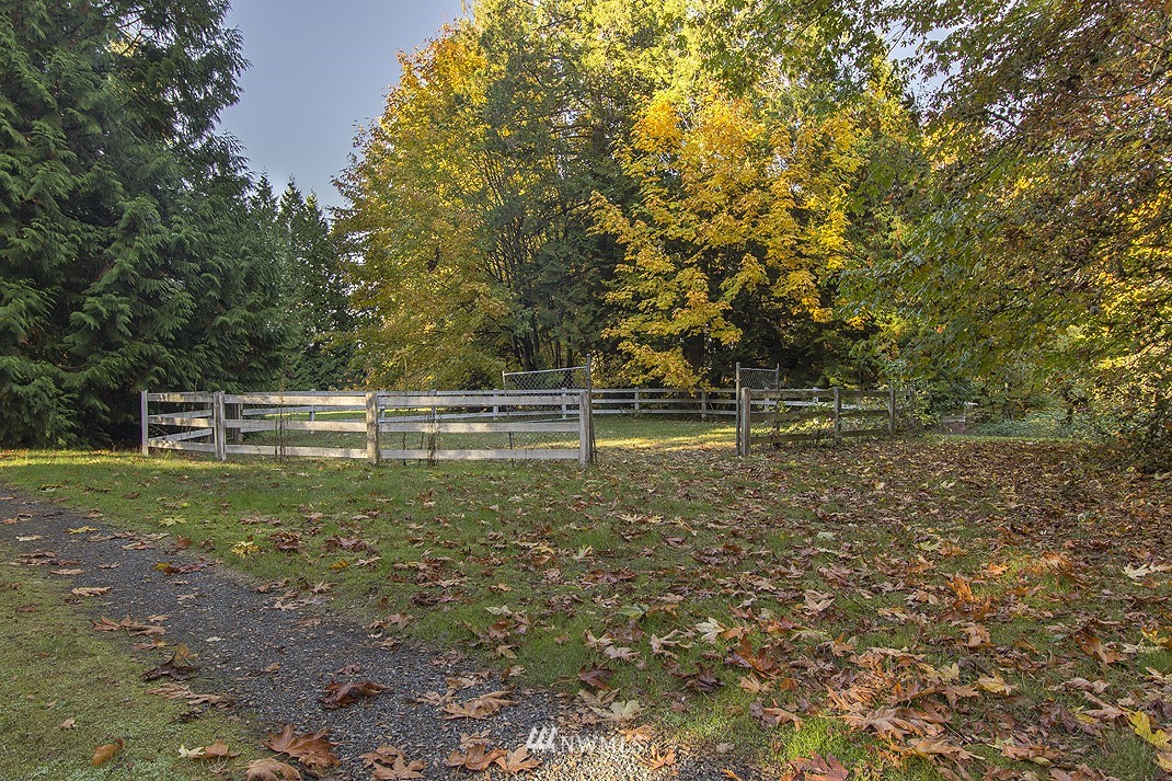 16808 112th Lane Northeast Bothell, WA 98011 - Photo 9 of 19 Gallery Image 9