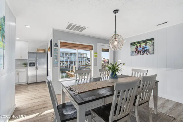 $928,000 | 122 Sanford Street, Holden Beach, NC 28462