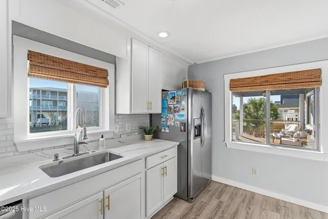 $928,000 | 122 Sanford Street, Holden Beach, NC 28462