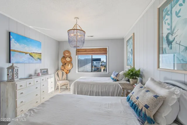 $928,000 | 122 Sanford Street, Holden Beach, NC 28462