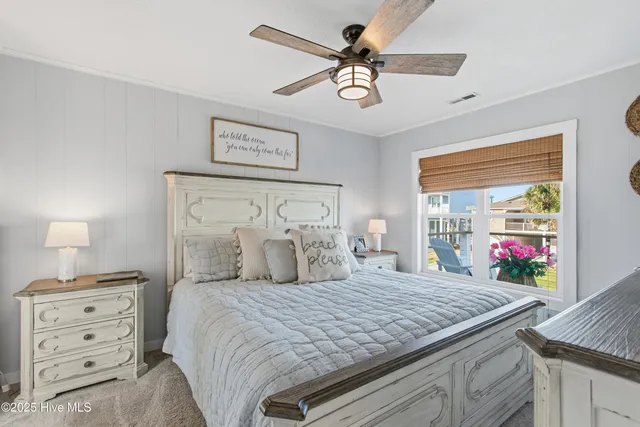 $928,000 | 122 Sanford Street, Holden Beach, NC 28462