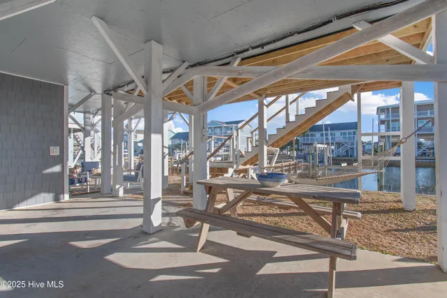 $928,000 | 122 Sanford Street, Holden Beach, NC 28462