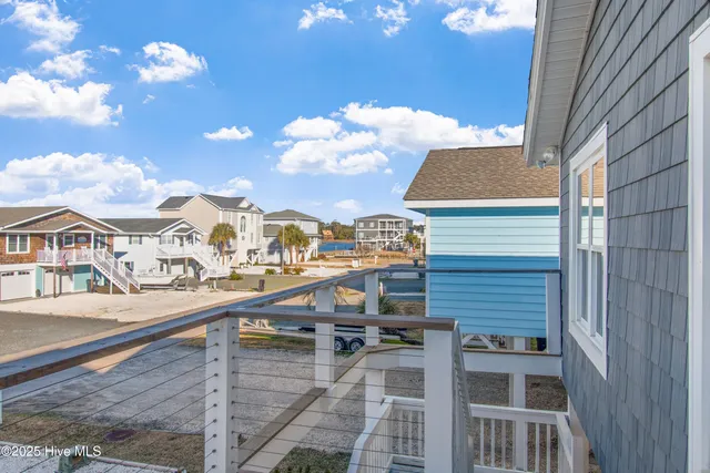 $928,000 | 122 Sanford Street, Holden Beach, NC 28462