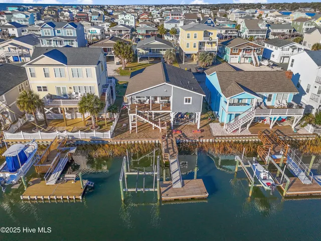 $928,000 | 122 Sanford Street, Holden Beach, NC 28462