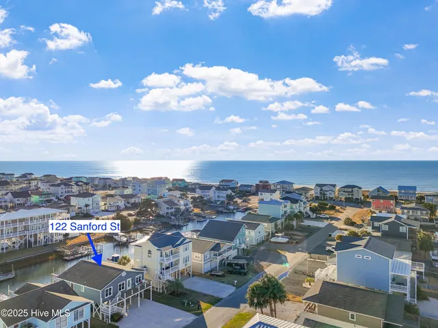 $928,000 | 122 Sanford Street, Holden Beach, NC 28462