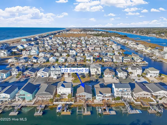 $928,000 | 122 Sanford Street, Holden Beach, NC 28462