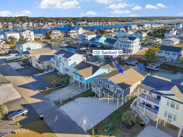 $928,000 | 122 Sanford Street, Holden Beach, NC 28462