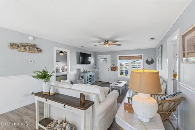 $928,000 | 122 Sanford Street, Holden Beach, NC 28462