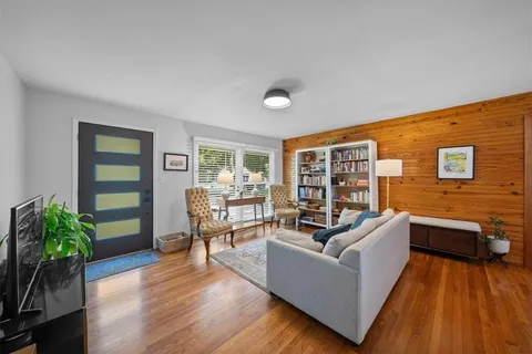 $335,000 | 7725 Colonial Drive, Prairie Village, KS 66208