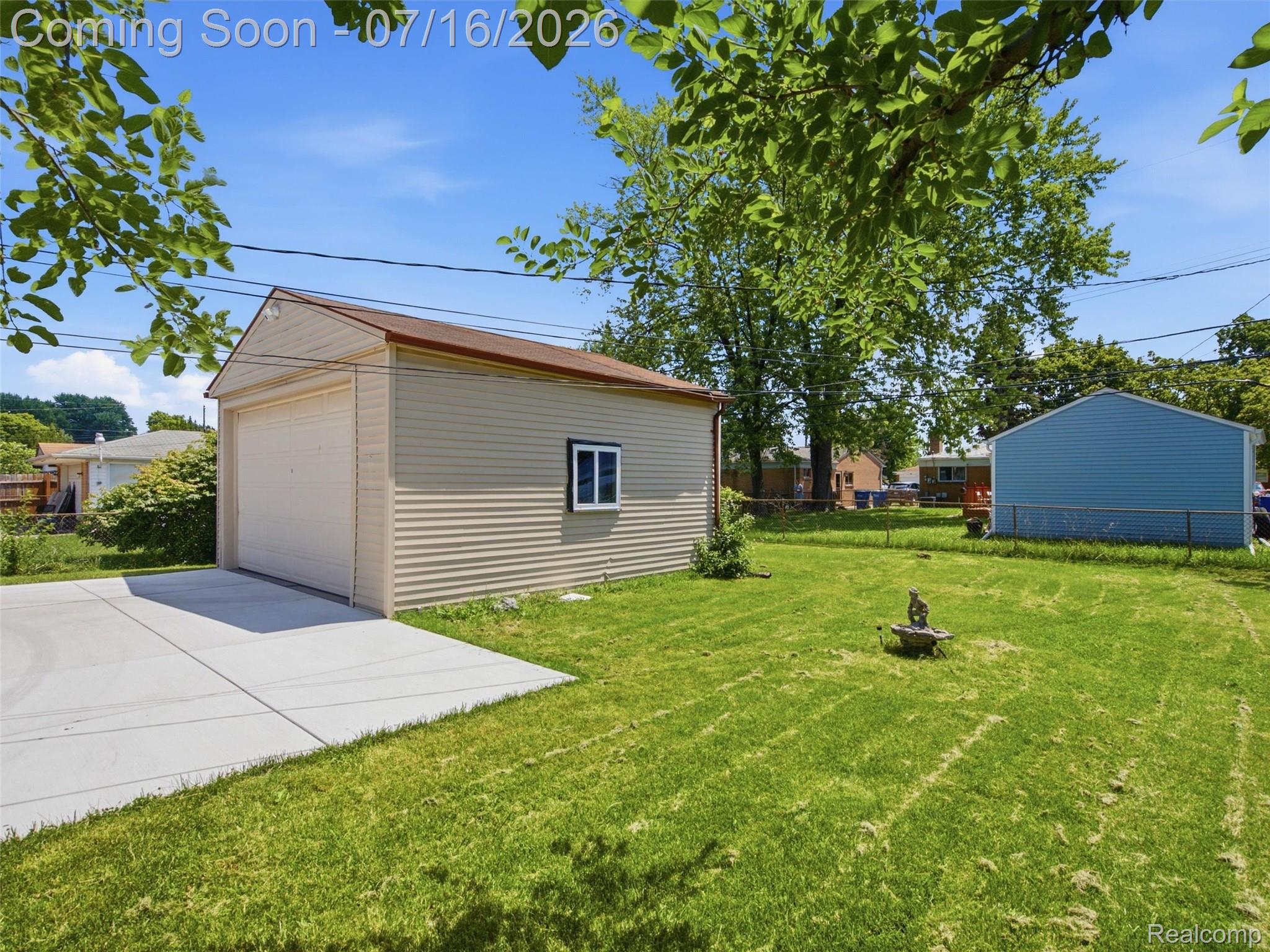 3218 East 14 Mile Road Warren, MI 48092 - Photo 20 of 26 36-DSC08574.jpg