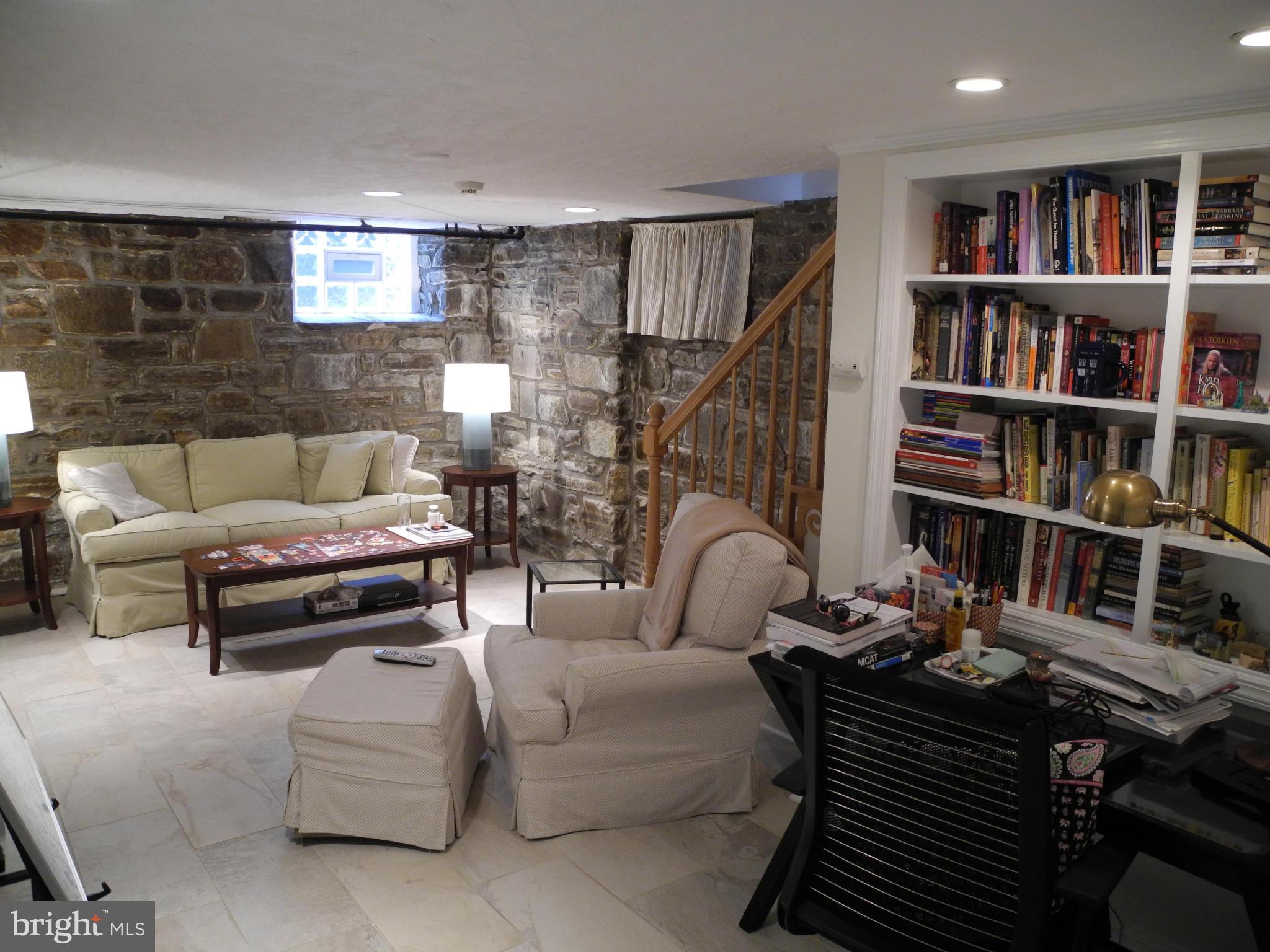 5710 Kenmore Road Baltimore, MD 21210 - Photo 20 of 30 Family Room