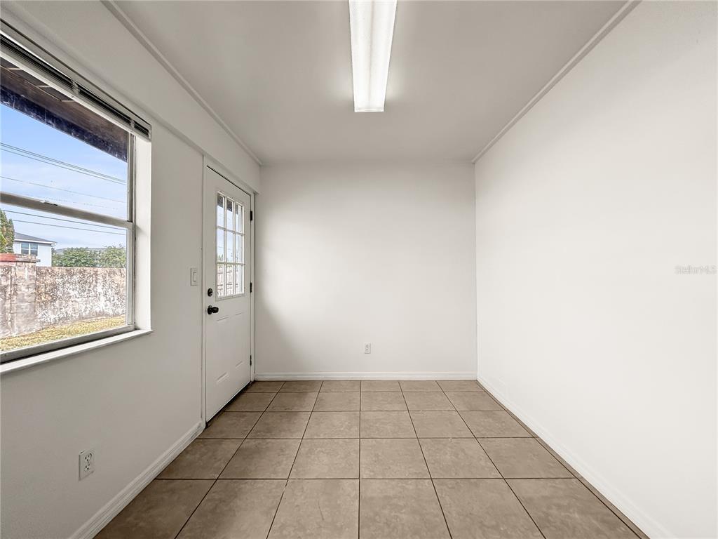 1610 Harbor Way Bartow, FL 33830 - Photo 16 of 25 a view of an empty room with a window