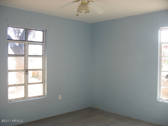 2430 East Cheery Lynn Road Phoenix, AZ 85016 - Photo 10 of 14 C:\fakepath\023-383401- Bedrooms (2)