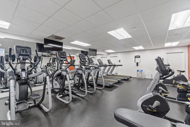 $2,000 | 3000 Spout Run Parkway, Unit A206, Arlington, VA 22201