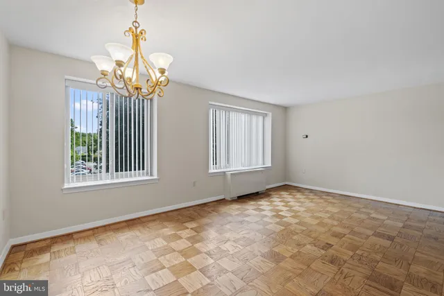 $2,000 | 3000 Spout Run Parkway, Unit A206, Arlington, VA 22201