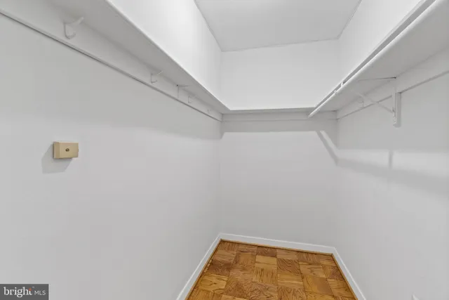 $2,000 | 3000 Spout Run Parkway, Unit A206, Arlington, VA 22201