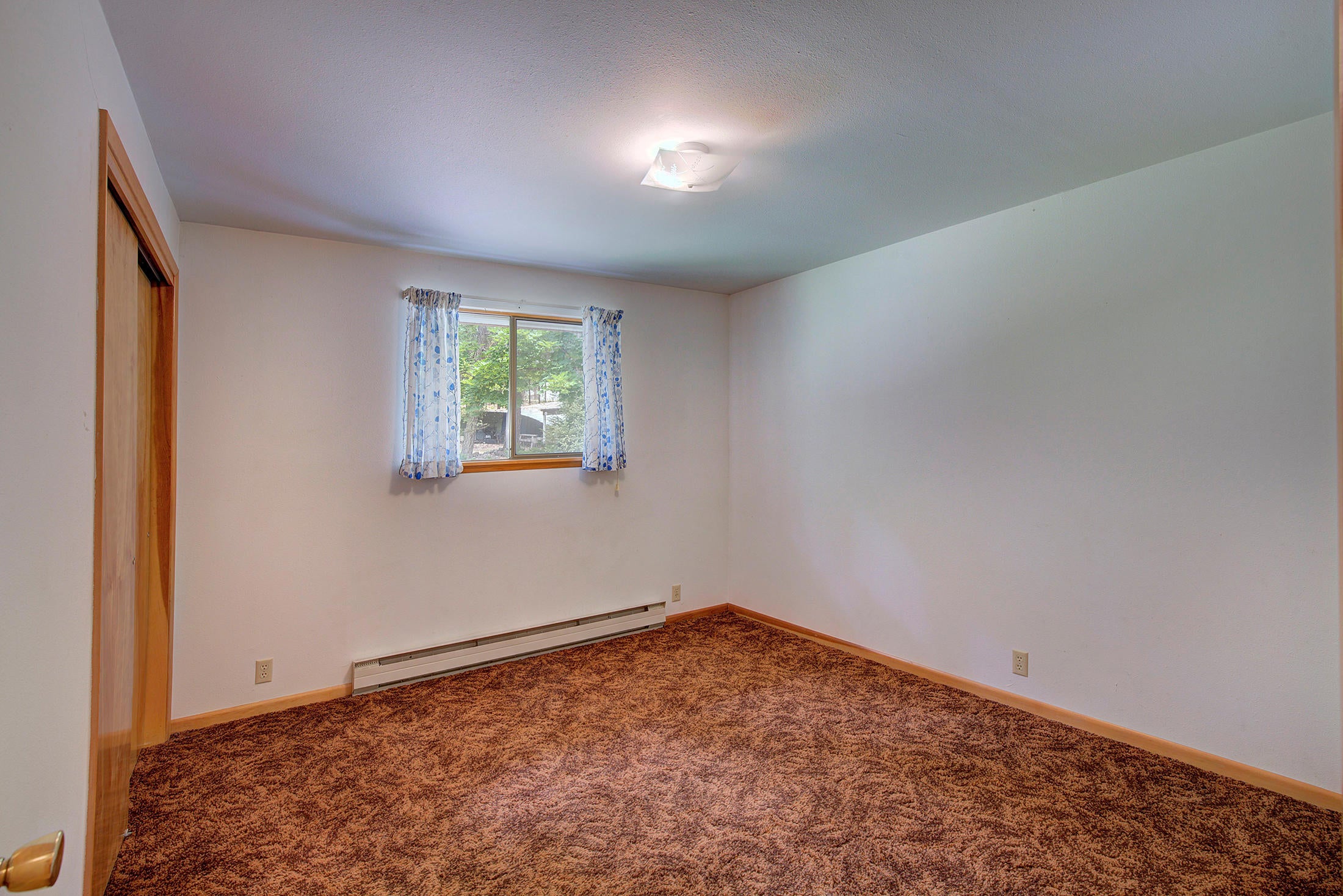 8417 Lower River Road Grants Pass, OR 97526 - Photo 11 of 29 2nd Bedroom