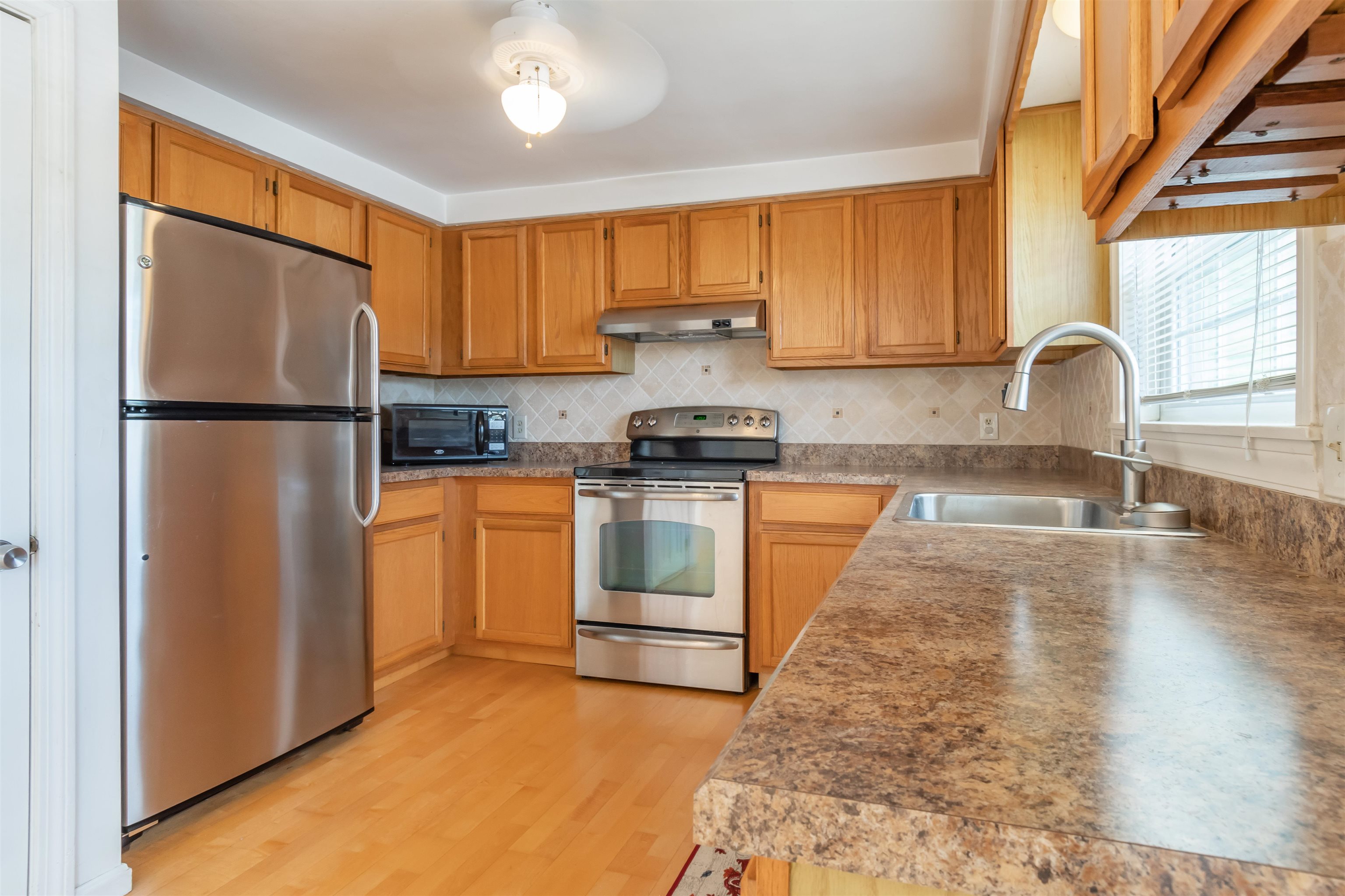 3 East Ridge Road Merrimack, NH 03054 - Photo 15 of 17