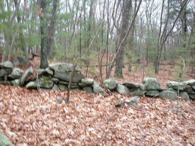 $300,000 | 7 Quarry Hill Lane, Blackstone, MA 01504