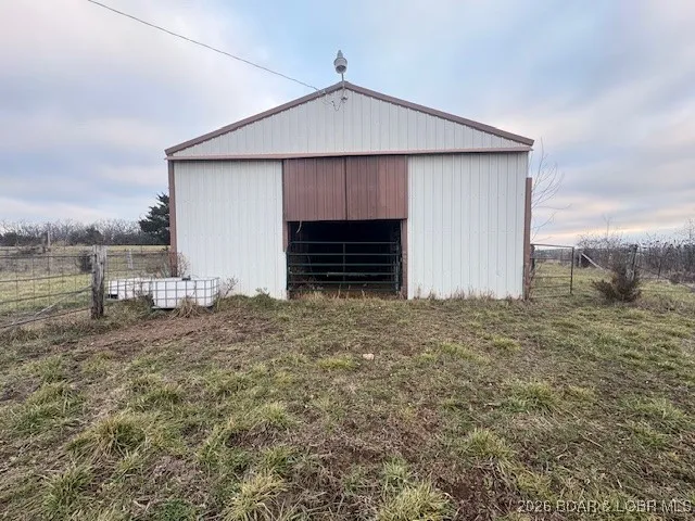 $265,000 | 36798 Highway 133, Meta, MO 65058