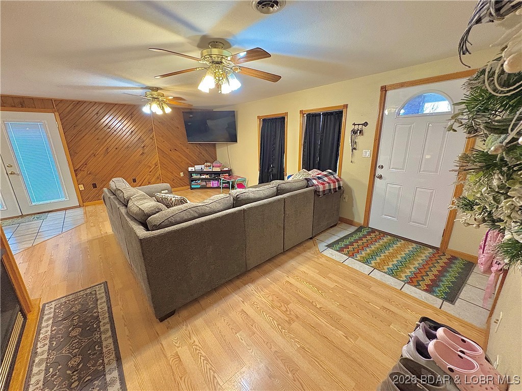 36798 Highway 133 Meta, MO 65058 - Photo 4 of 13