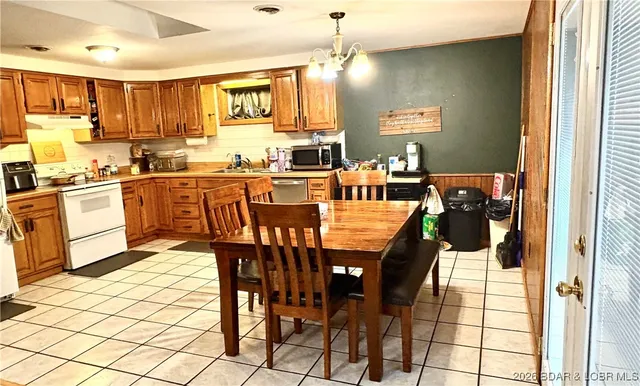 $270,000 | 36798 Highway 133, Meta, MO 65058