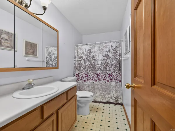 $299,900 | 8523 Wyss Meadows Drive, Fort Wayne, IN 46819