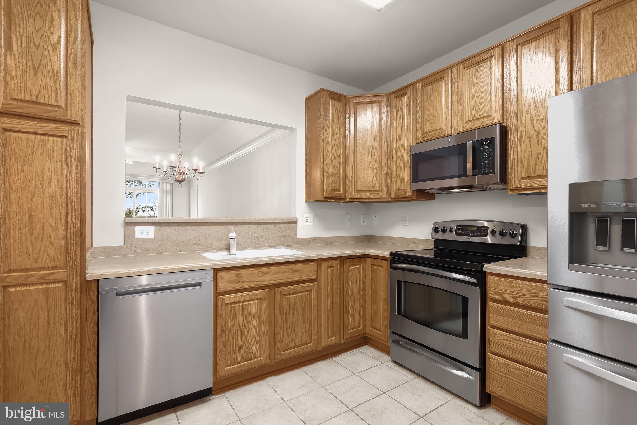 7315 Brookview Road, Unit 104 Elkridge, MD 21075 - Photo 12 of 48 Spacious kitchen with stainless appliances