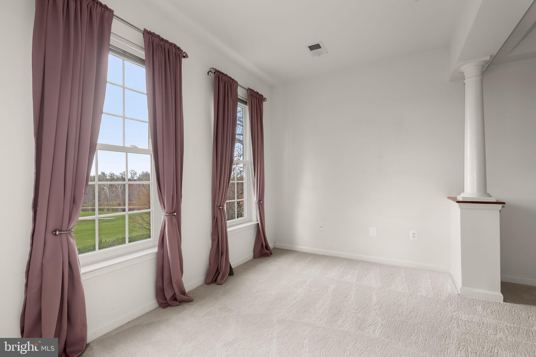 7315 Brookview Road, Unit 104 Elkridge, MD 21075 - Photo 22 of 48 Primary sitting room