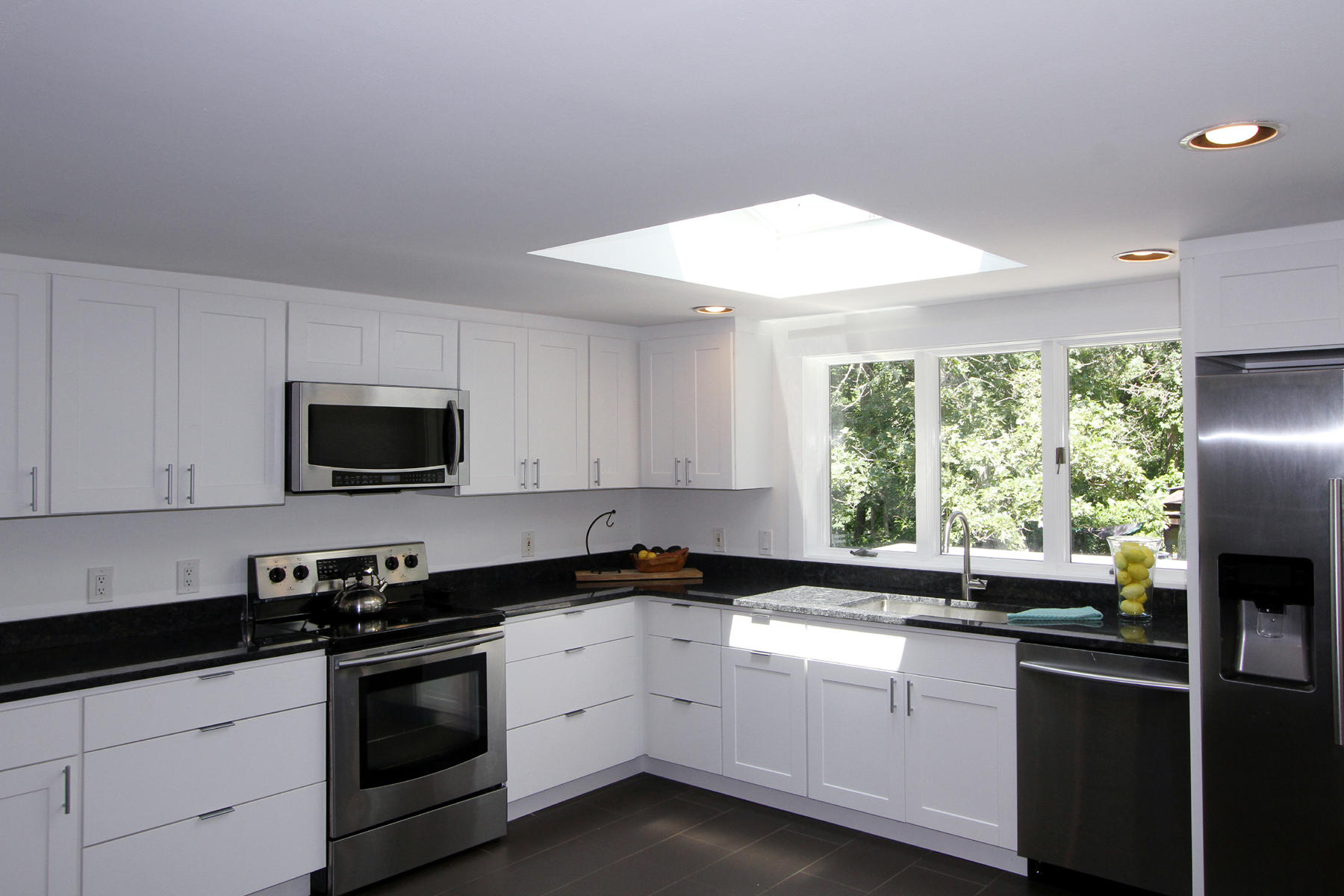 11 Old Tote Road Orleans, MA 02653 - Photo 3 of 34 Gleaming Granite Countertops