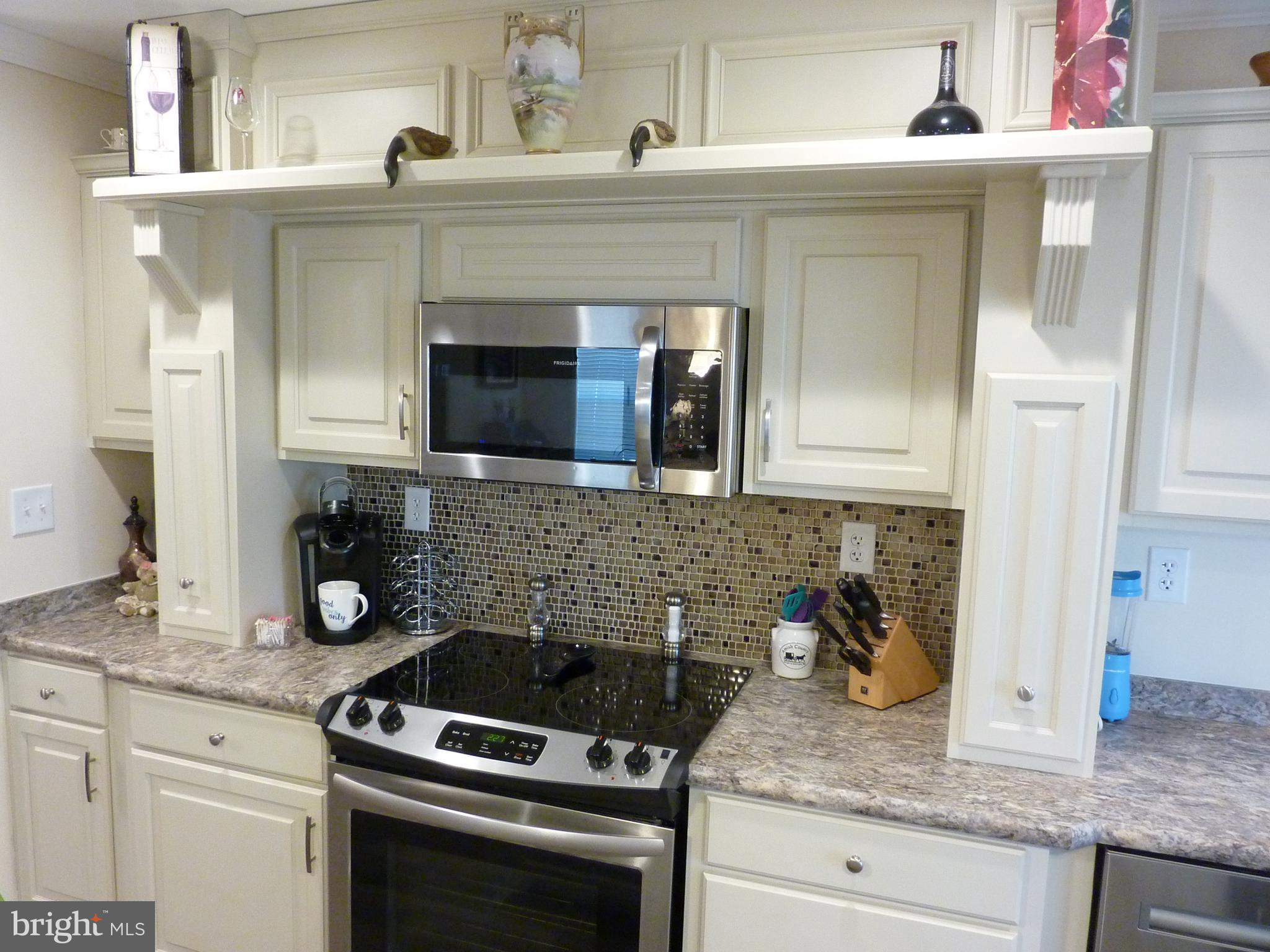 1223 Media Road Smyrna, DE 19977 - Photo 13 of 41 Kitchen - Electric Stove Top