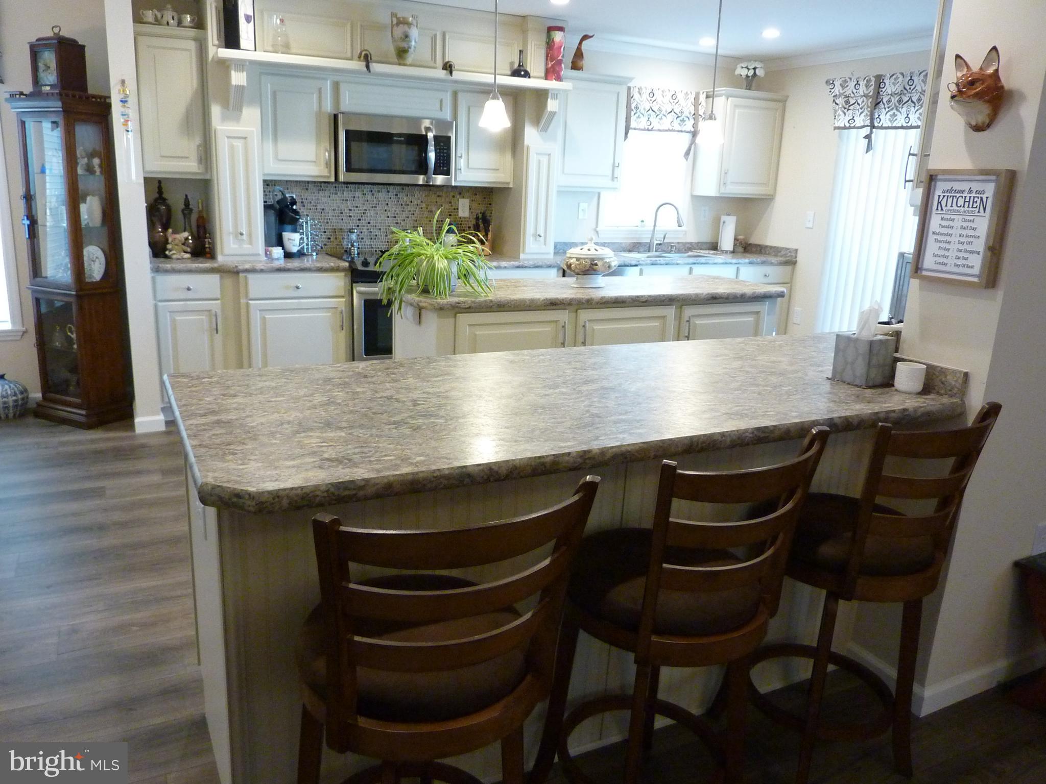 1223 Media Road Smyrna, DE 19977 - Photo 20 of 41 Kitchen - Breakfast Bar