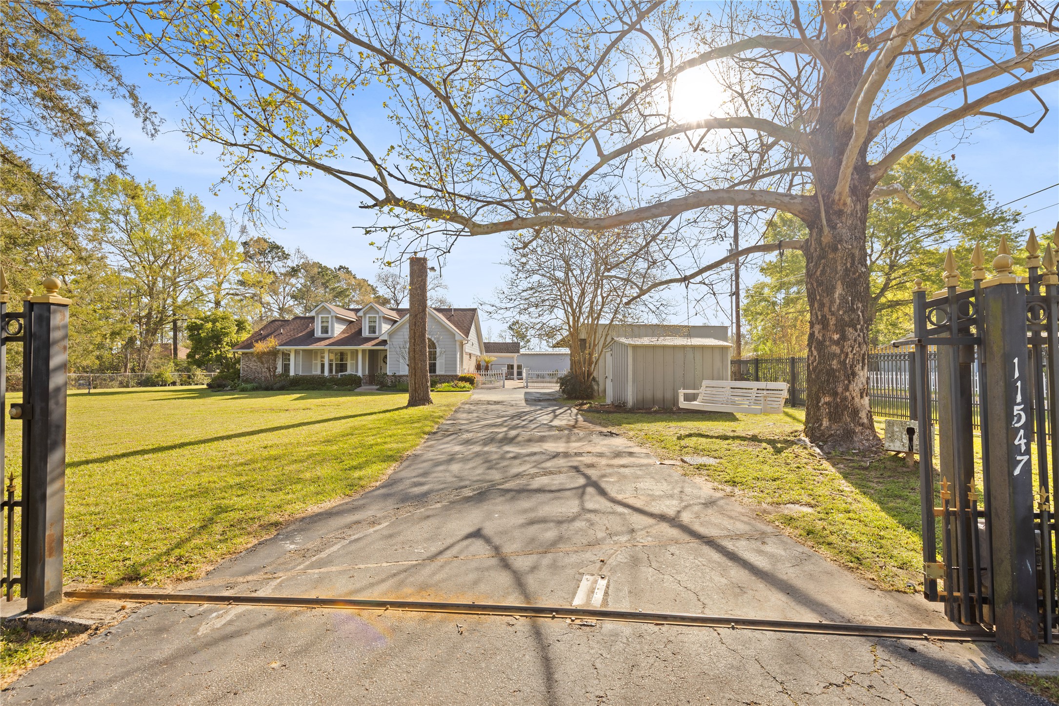 11547 Crockett Martin Road Conroe, TX 77306 - Photo 40 of 46