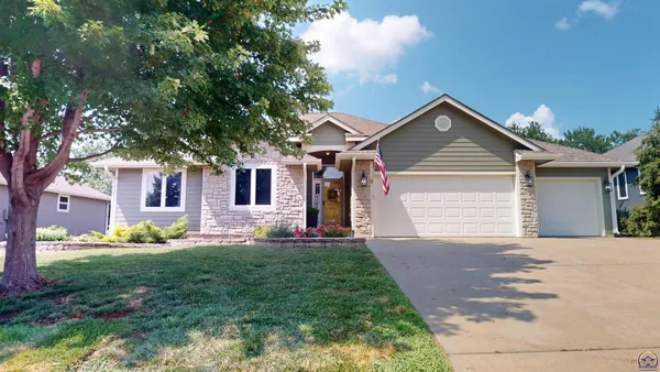 $459,900 | 3404 Southeast 39th Terrace, Topeka, KS 66605
