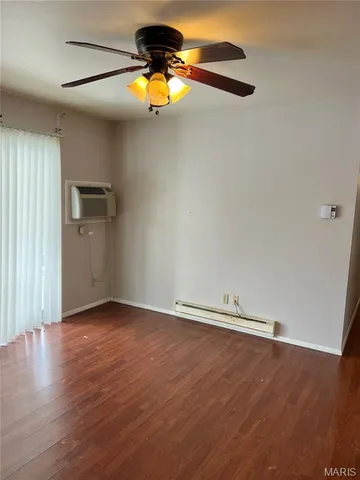 $73,000 | 7601 Hazelcrest Drive, Unit E, Hazelwood, MO 63042