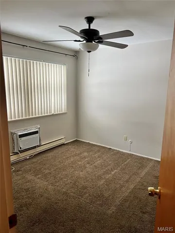 $73,000 | 7601 Hazelcrest Drive, Unit E, Hazelwood, MO 63042