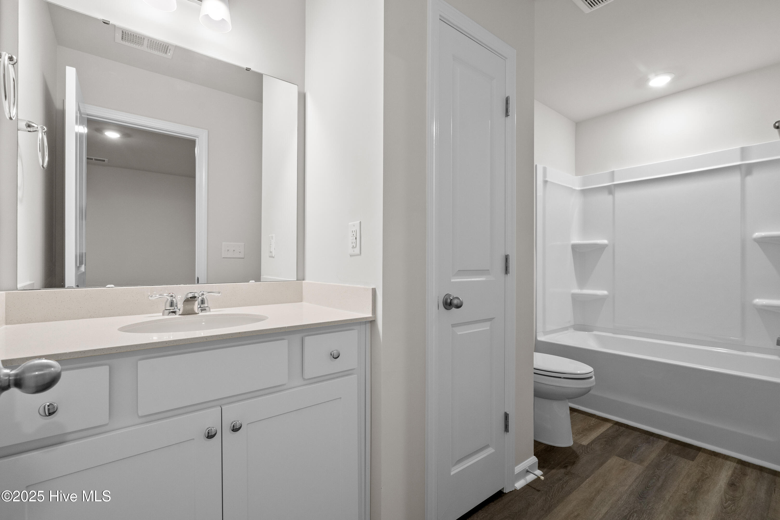 826 Palm Frond Way Calabash, NC 28467 - Photo 16 of 35 Guest bathroom off the loft