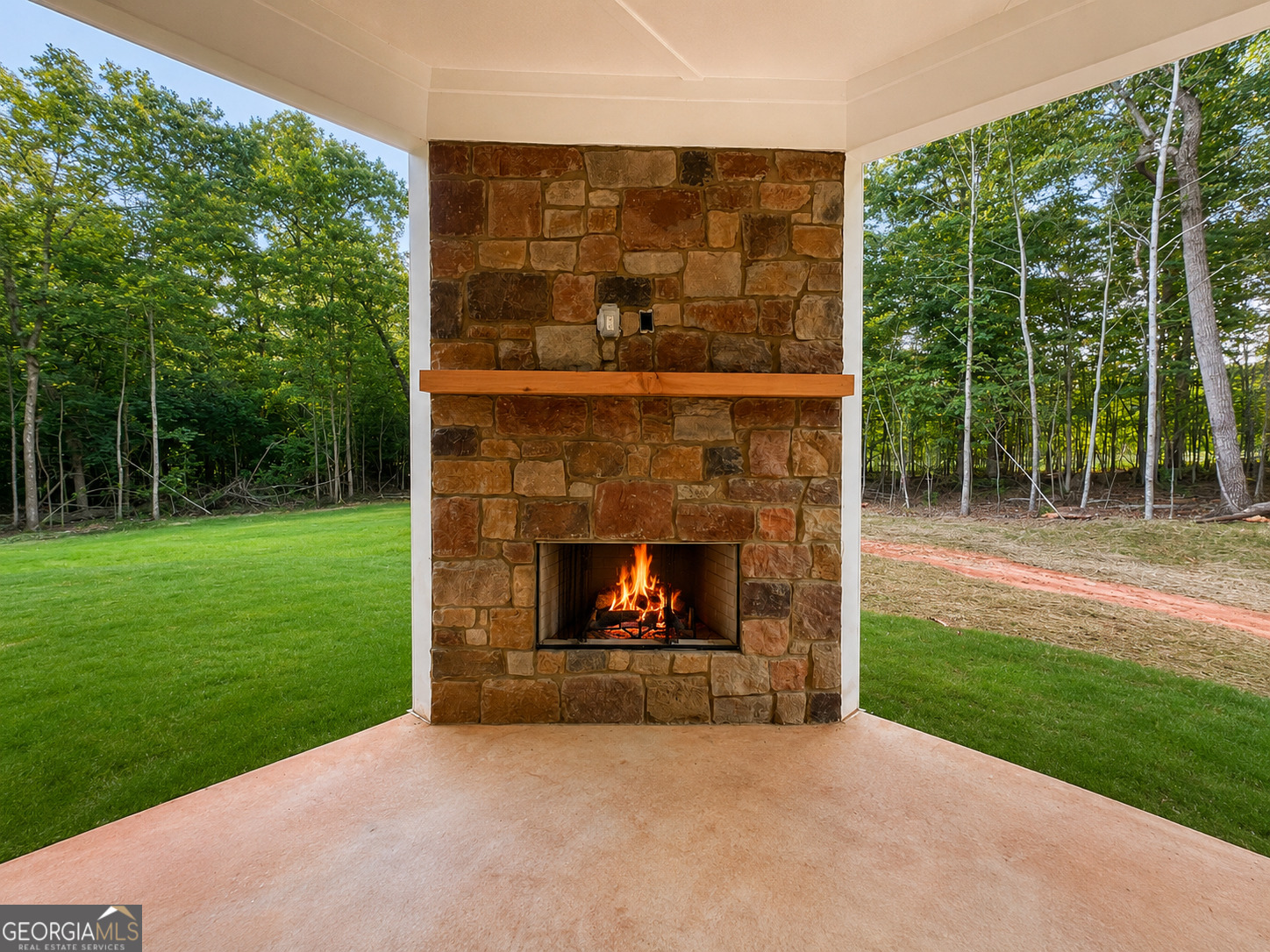 238 Signing Tree Trail Clarkesville, GA 30523 - Photo 10 of 37 Outdoor Patio with Fireplace