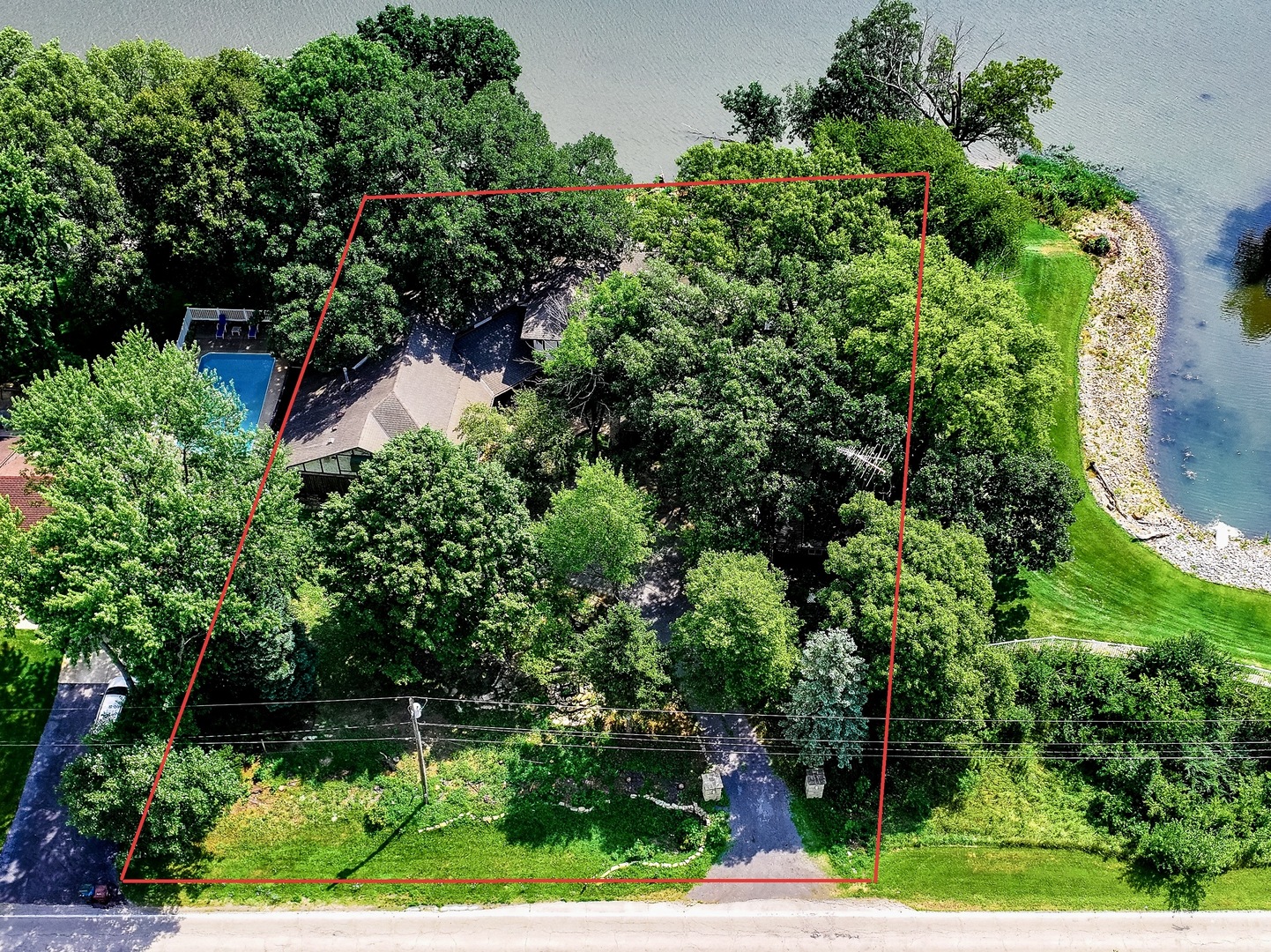 2351 River Road Kankakee, IL 60901 - Photo 110 of 122 an aerial view of residential house with outdoor space and trees all around