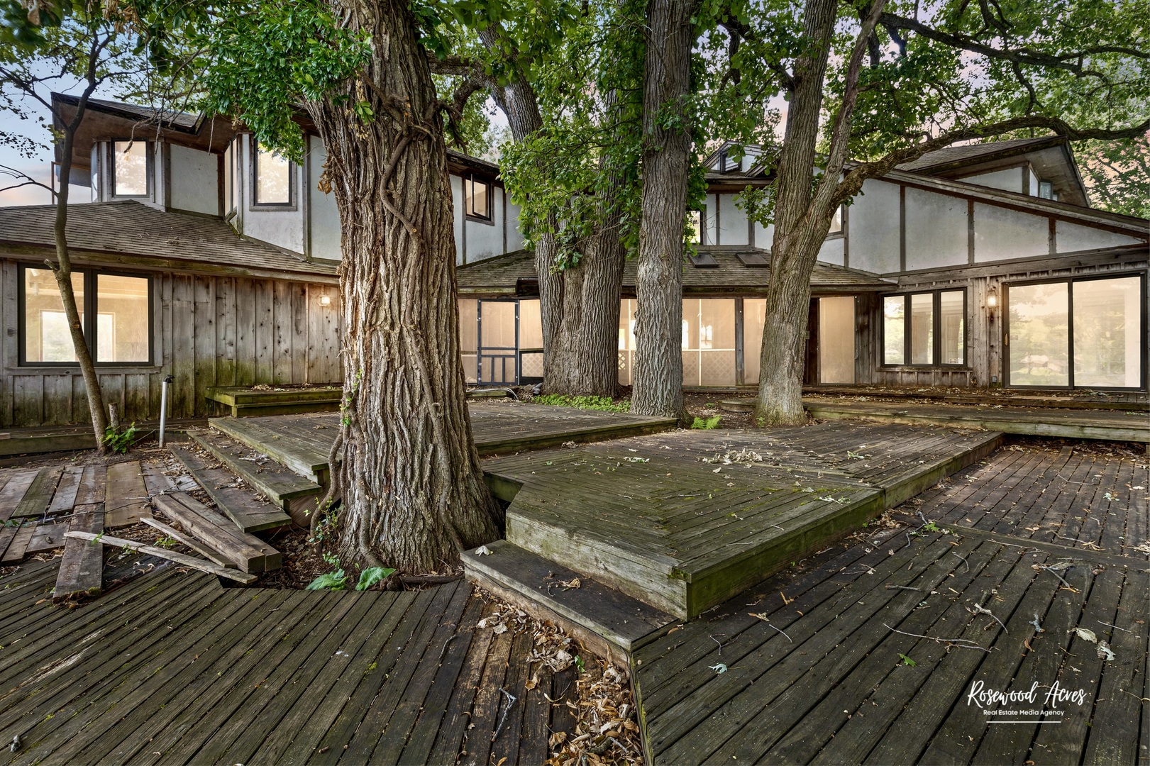 2351 River Road Kankakee, IL 60901 - Photo 19 of 122 a view of a house with backyard