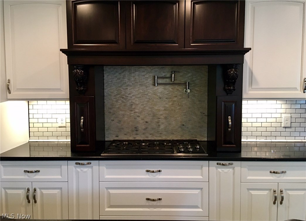20820 Mastick Road Cleveland, OH 44126 - Photo 5 of 28