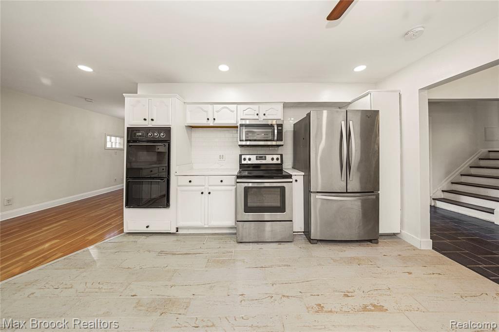 28290 Inkster Road Southfield, MI 48034 - Photo 7 of 62