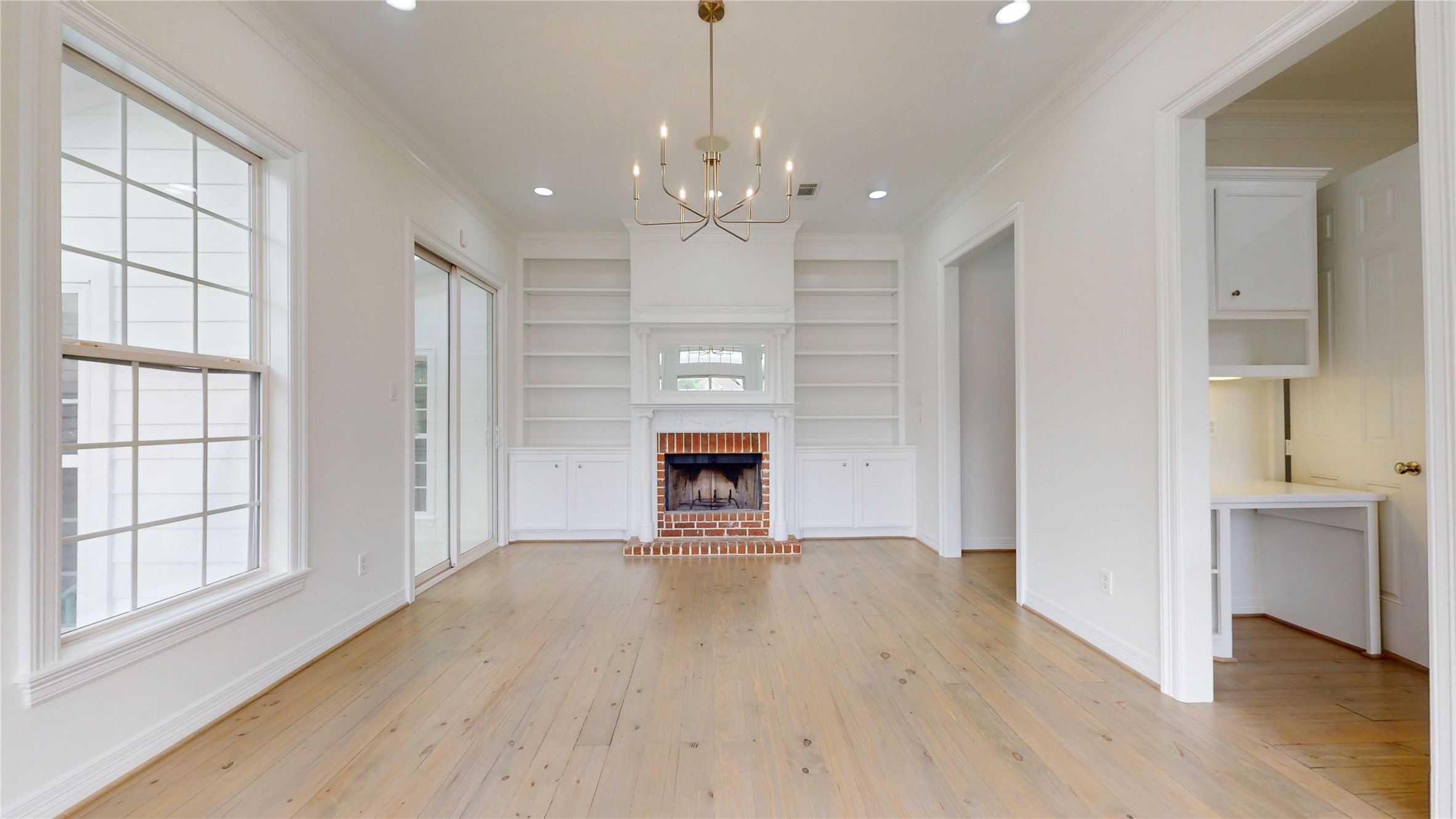 4050 Dumbarton Street Houston, TX 77025 - Photo 18 of 48 Another view of the Family Room.