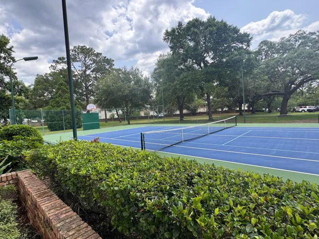 a view of a tennis court