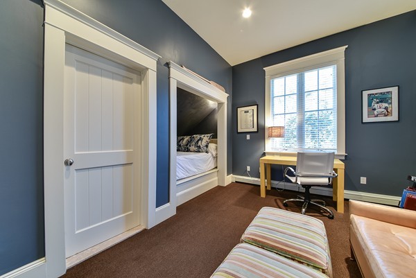 424 Glen Road Weston, MA 02493 - Photo 13 of 28
