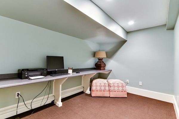 424 Glen Road Weston, MA 02493 - Photo 22 of 28