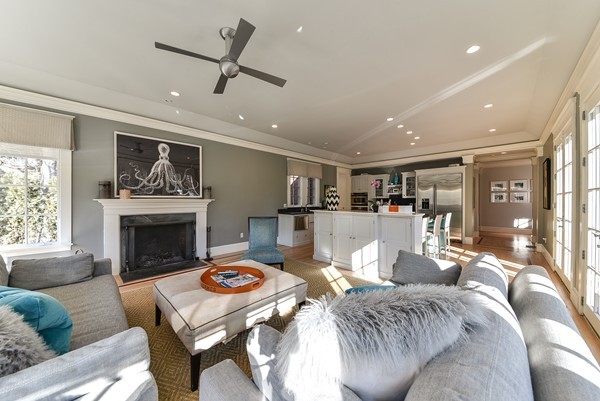 424 Glen Road Weston, MA 02493 - Photo 6 of 28