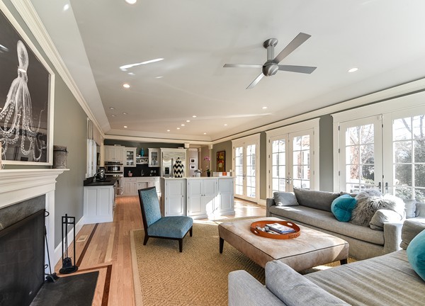424 Glen Road Weston, MA 02493 - Photo 7 of 28