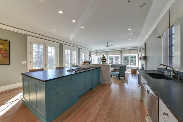 424 Glen Road Weston, MA 02493 - Photo 8 of 28