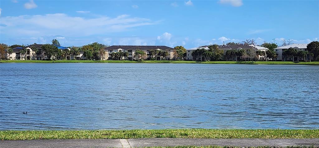 5005 Wiles Road, Unit 106 Coconut Creek, FL 33073 - Photo 5 of 19